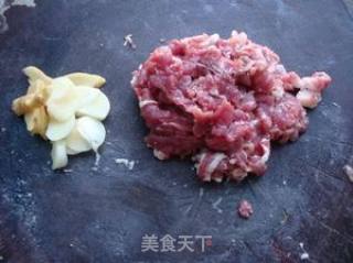 酸豆炒肉的做法步骤：2