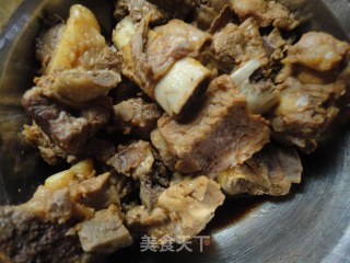 糖醋排骨的做法步骤：2