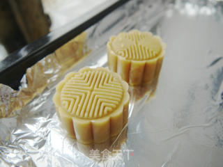 十五的月亮天天圆---广式月饼的做法步骤：14