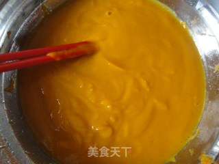 逗宝宝开心的----迷你南瓜饼的做法步骤：2