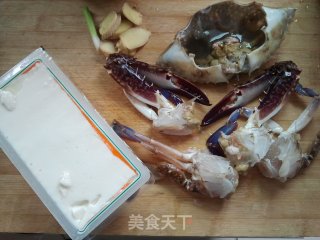 螃蟹豆腐汤的做法步骤：2
