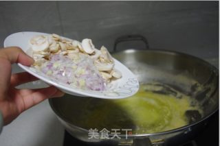 奶油蘑菇汤的做法步骤：7
