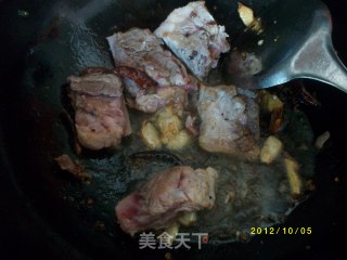 土豆炖排骨的做法步骤：4