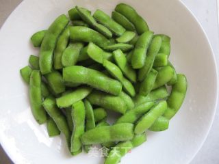 简单美味——清蒸毛豆荚的做法步骤：2