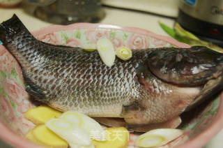 第一次的尝试《芝香烤鱼》的做法步骤：1