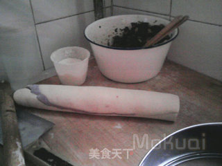 颜色靓丽的紫薯梅菜包的做法步骤：6