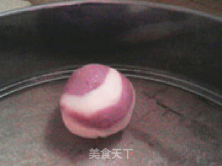 颜色靓丽的紫薯梅菜包的做法步骤：9