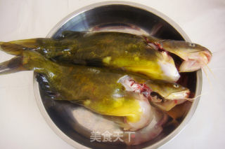 红烧黄骨鱼的做法步骤：1