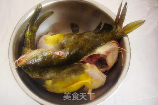 红烧黄骨鱼的做法步骤：2