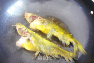 红烧黄骨鱼的做法步骤：5