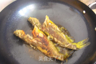 红烧黄骨鱼的做法步骤：6