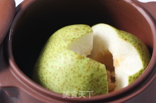 川贝雪梨的做法步骤：2