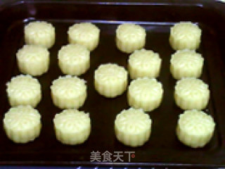 奶黄月饼的做法步骤：25