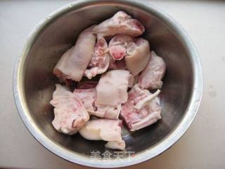 红烧猪蹄的做法步骤：1