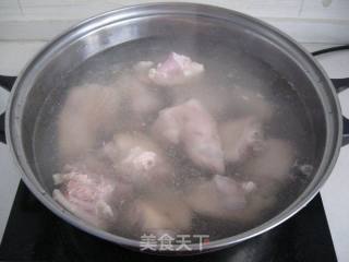 红烧猪蹄的做法步骤：2