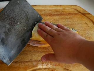 清蒸海上鲜的做法步骤：2