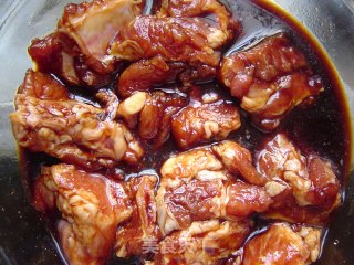 干锅花菜排骨的做法步骤：1
