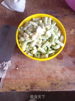 豆角焖面的做法步骤：1
