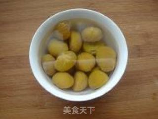 栗子鸡腿肉的做法步骤：2