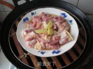 栗子鸡腿肉的做法步骤：5
