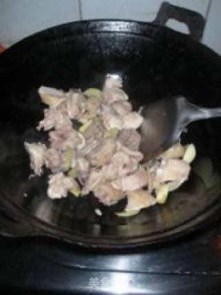 栗子鸡腿肉的做法步骤：7