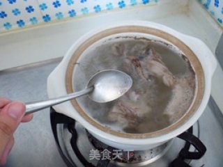 岩耳鹌鹑汤的做法步骤：5