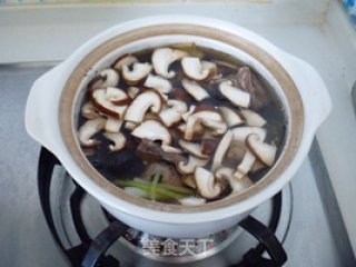 岩耳鹌鹑汤的做法步骤：9