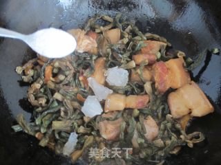 豇豆干烧肉的做法步骤：9
