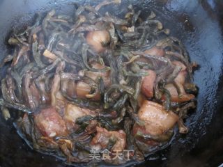豇豆干烧肉的做法步骤：12