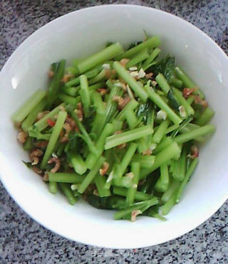 海米拌芹菜的做法步骤：3