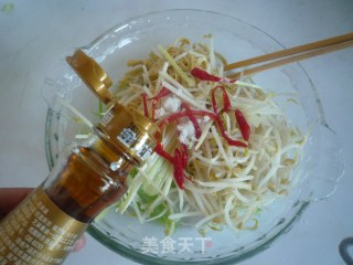 清爽小凉菜——豆皮拌香芹的做法步骤：7