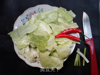 家常手撕包菜的做法步骤：2