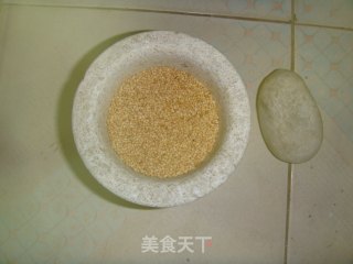 自制喷香芝麻盐的做法步骤：3