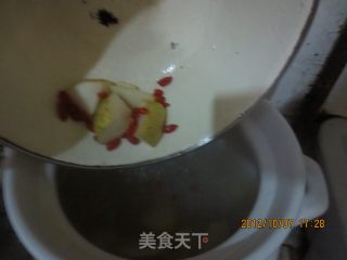 雪梨排骨汤的做法步骤：4