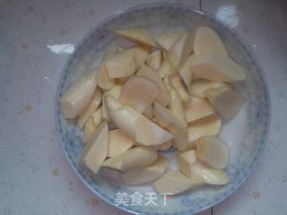 排骨炒茭白的做法步骤：2