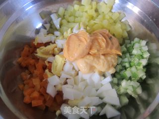 营养早餐の【囧囧沙拉面包】的做法步骤：5