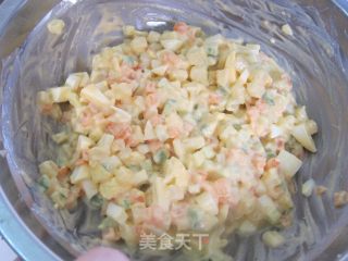 营养早餐の【囧囧沙拉面包】的做法步骤：6