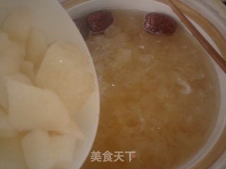 红枣银耳雪梨汤的做法步骤：7