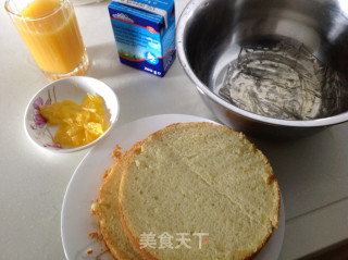 为儿子生日而做----香橙慕斯蛋糕的做法步骤：1