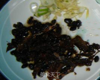豆豉蒸排骨的做法步骤：2