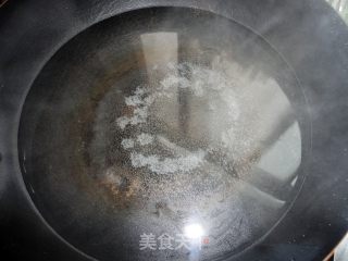猪骨玉米胡萝卜汤的做法步骤：2