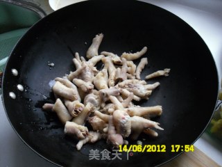 简易版泡椒凤爪的做法步骤：4