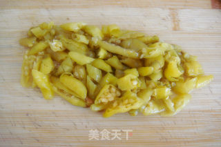 泡椒凤爪---休闲必备的做法步骤：4