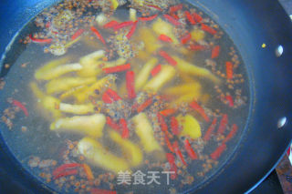 泡椒凤爪---休闲必备的做法步骤：6