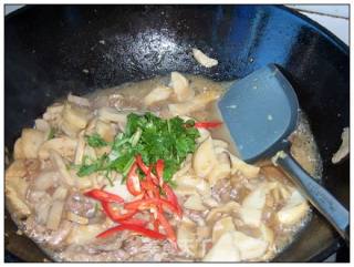 杏鲍菇炒肉片的做法步骤：11