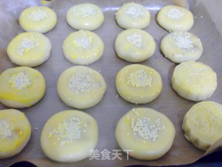 五仁酥皮月饼【怡汝私房糕点】的做法步骤：17