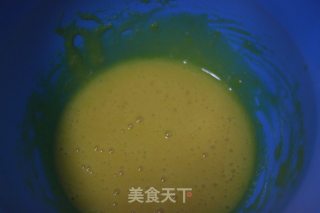 黄桃蛋糕卷的做法步骤：1