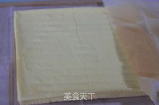 黄桃蛋糕卷的做法步骤：9