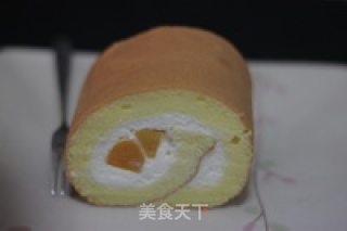 黄桃蛋糕卷的做法步骤：12