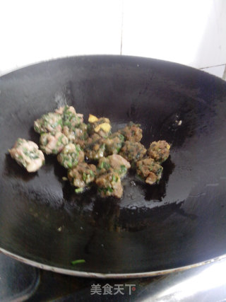 虾猪肉丸     盖饭的做法步骤：4